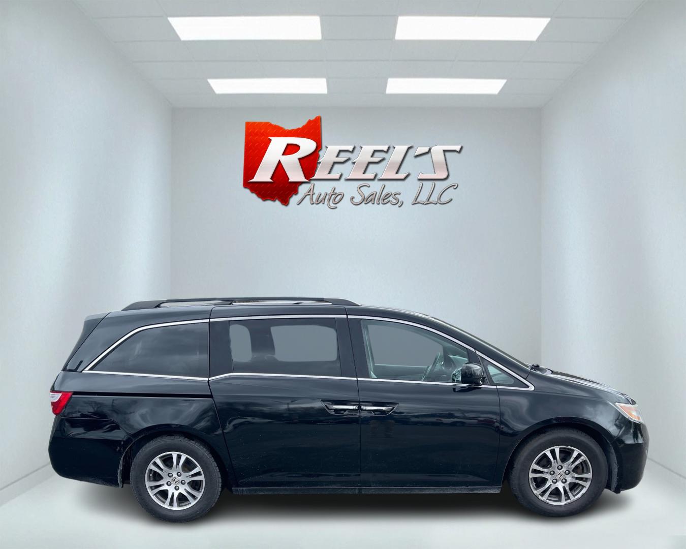 2013 Black /Gray Honda Odyssey EX-L W/ RES (5FNRL5H64DB) with an 3.5L V6 SOHC 24V engine, 5-Speed Automatic transmission, located at 11115 Chardon Rd. , Chardon, OH, 44024, (440) 214-9705, 41.580246, -81.241943 - Photo#4